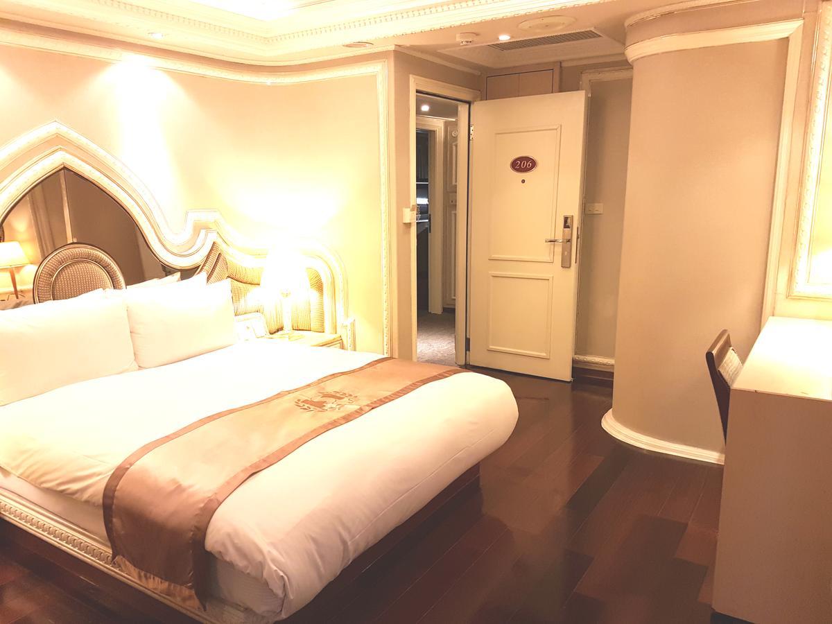 Charming Castle Hotel Taipei Exterior photo