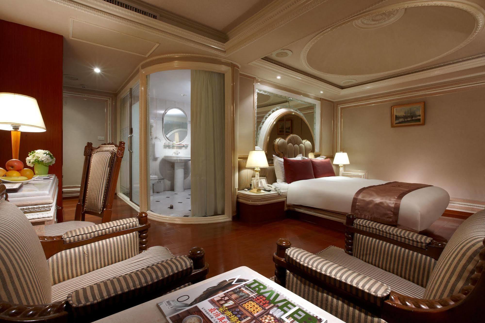Charming Castle Hotel Taipei Exterior photo