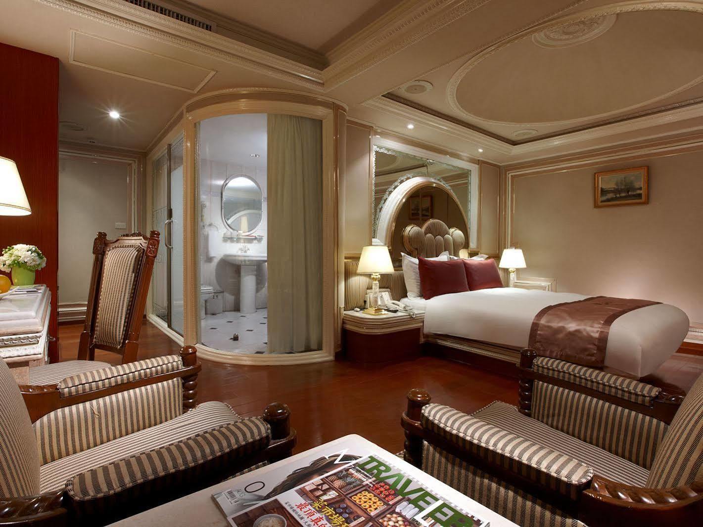 Charming Castle Hotel Taipei Exterior photo