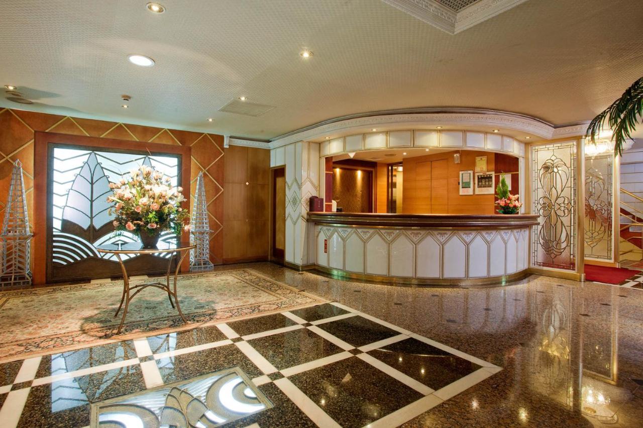 Charming Castle Hotel Taipei Exterior photo