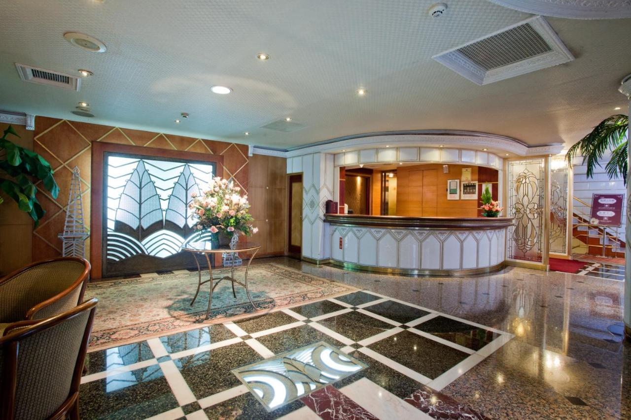 Charming Castle Hotel Taipei Exterior photo